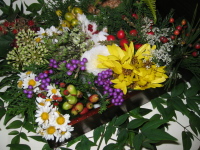 吐夢乃屋珈琲館のお正月飾りです。２０種類くらいの植物が使われていて、とてもきれいでした。